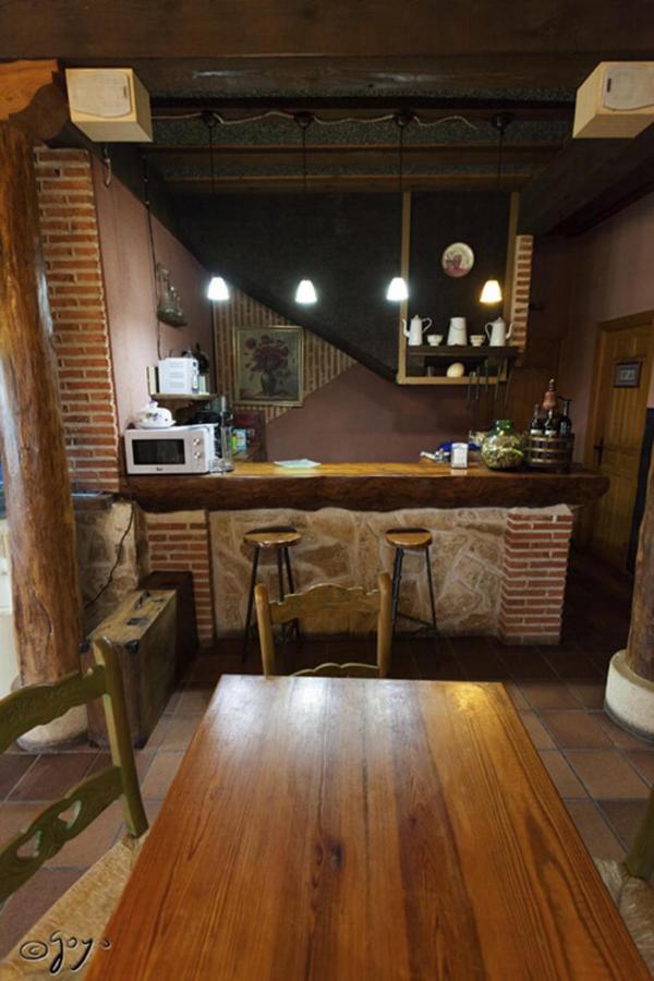 厄尔尼诺卡米奥真实酒店 Villovela de Pirón 外观 照片